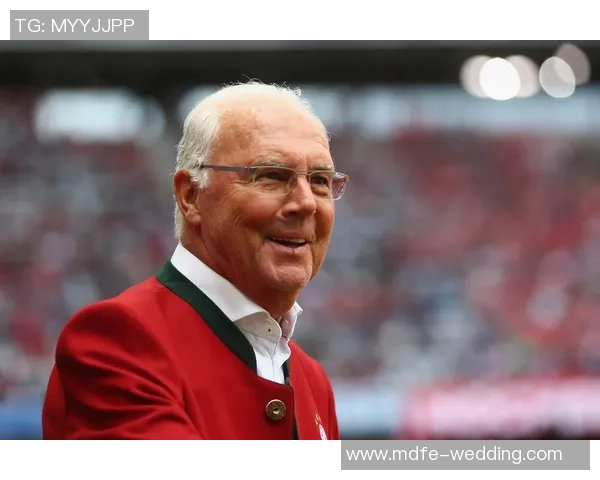 德国足球皇帝:贝肯鲍尔的传奇人生与辉煌成就解析