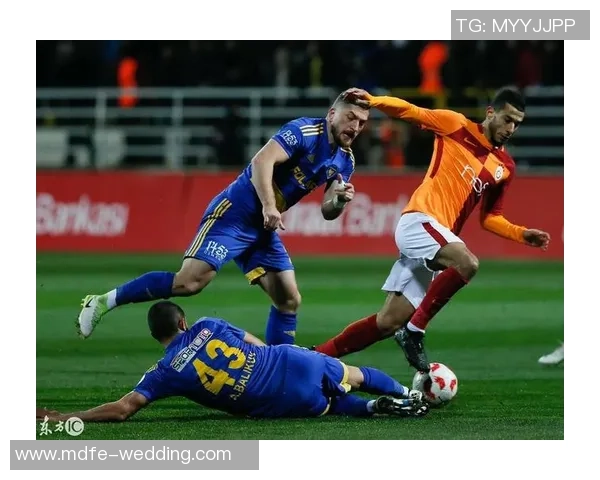 球星炫技瞬间展示令人惊叹的华丽过人足球艺术